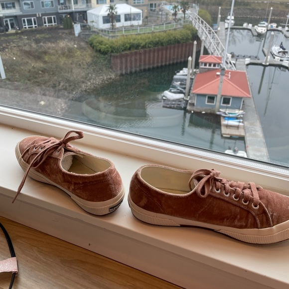Superga women’s sneaker, pink crushed velvet, size 8.5. Price is firm. - Picture 4 of 7